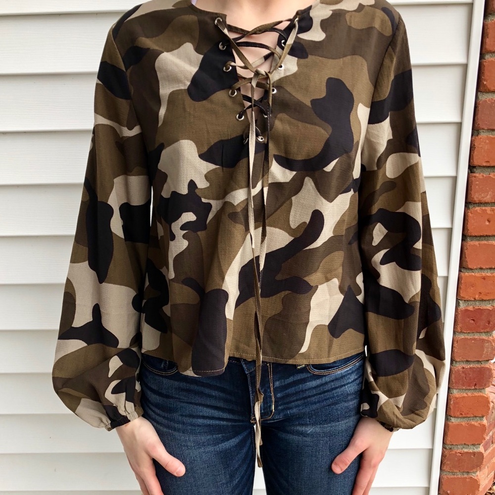NWT Lace-up Camo Blouse